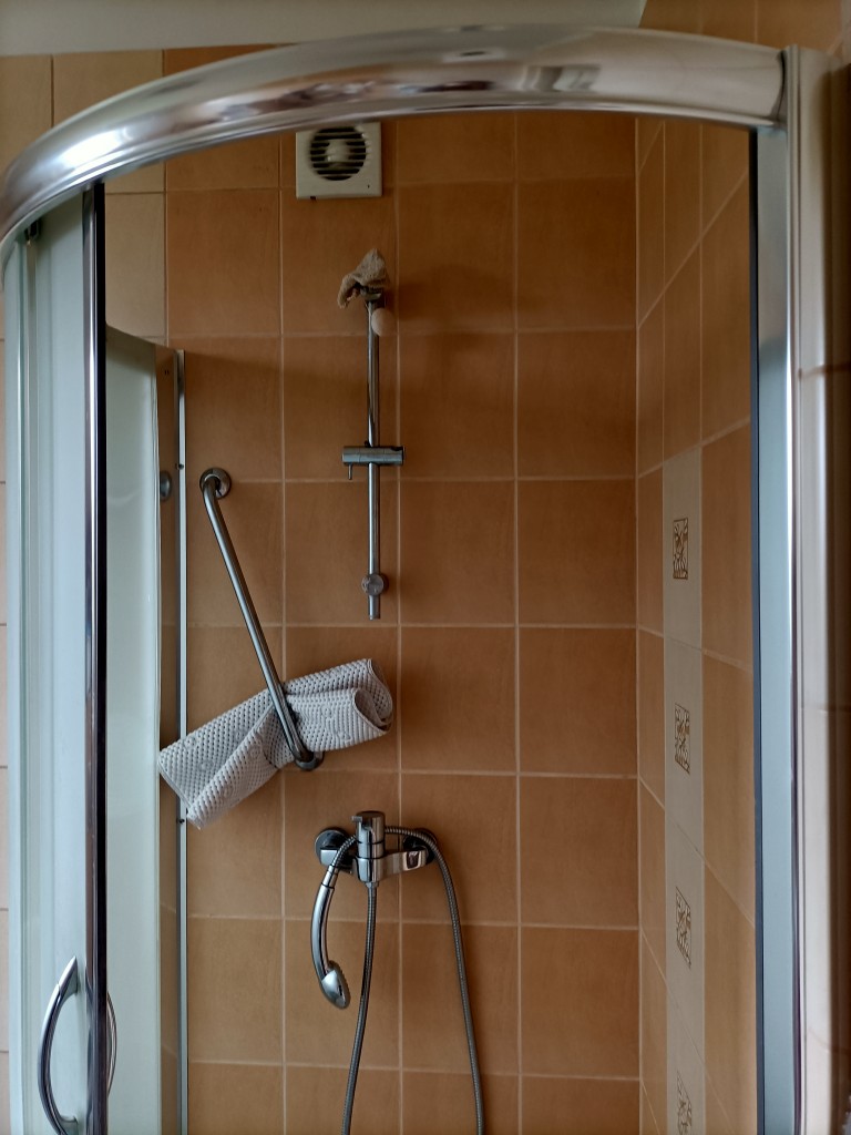 Mielec budynek mieszkalny pow. 211m³ na dz. 955m2